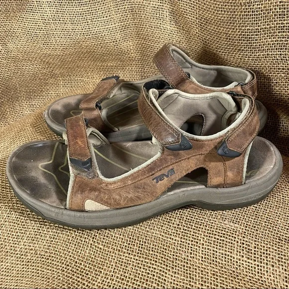 Teva | Shoes | Teva Langdon River Sport Sandals Brown Strap  display picture 3